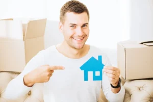 Home buyer planning a new home purchase mortgage in Winnipeg
