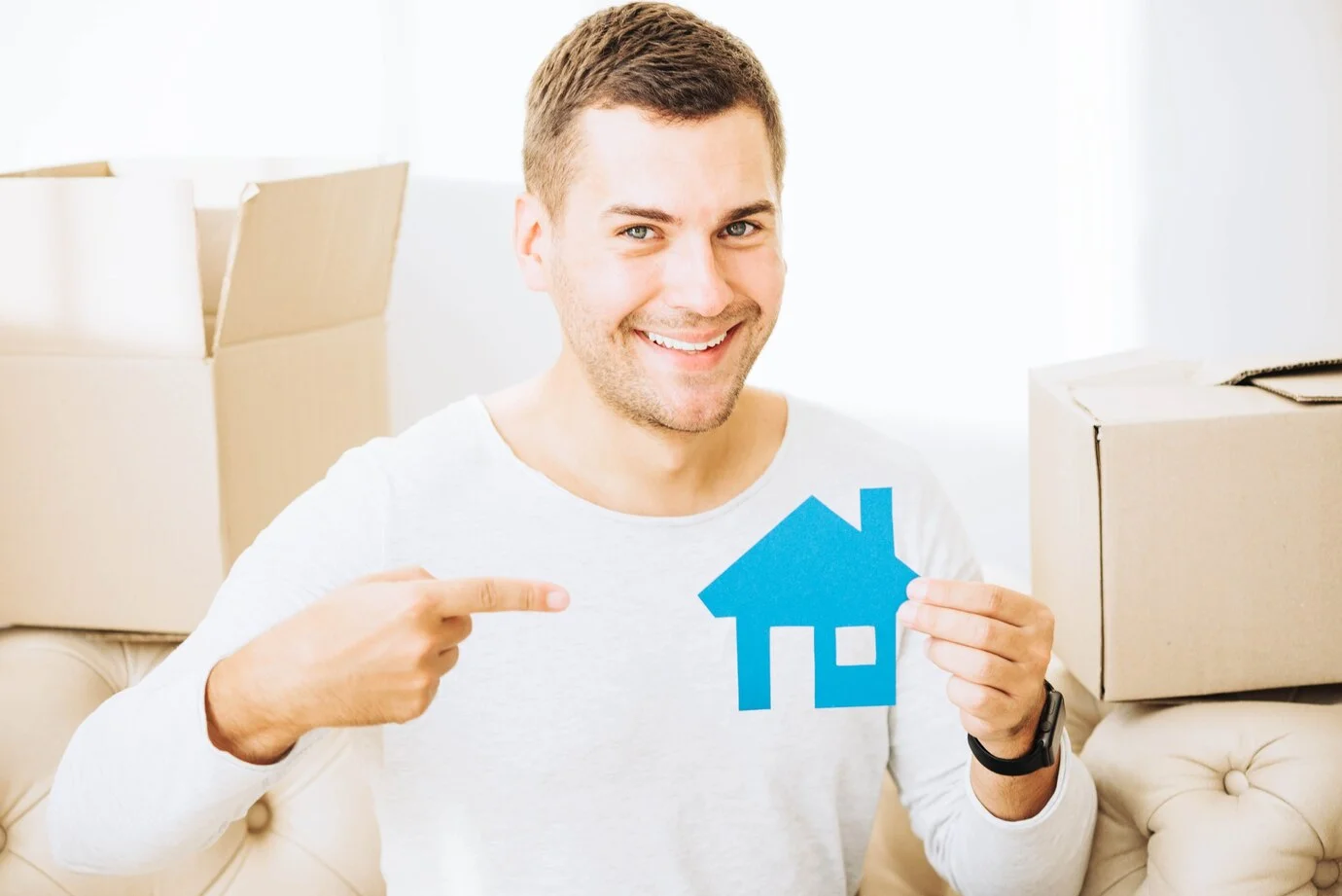 Home buyer planning a new home purchase mortgage in Winnipeg